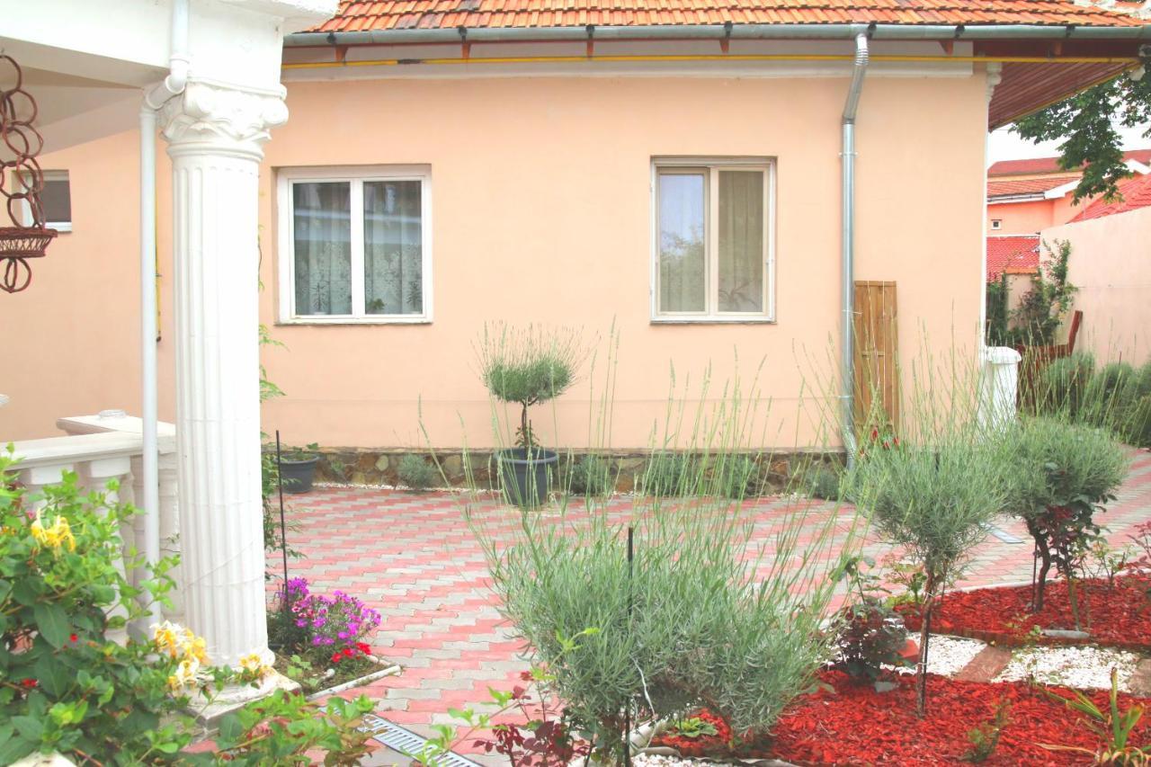 Yox Apartment 4 Oradea Eksteriør bilde